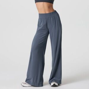 Vuori Villa Wideleg Pant in Azure
